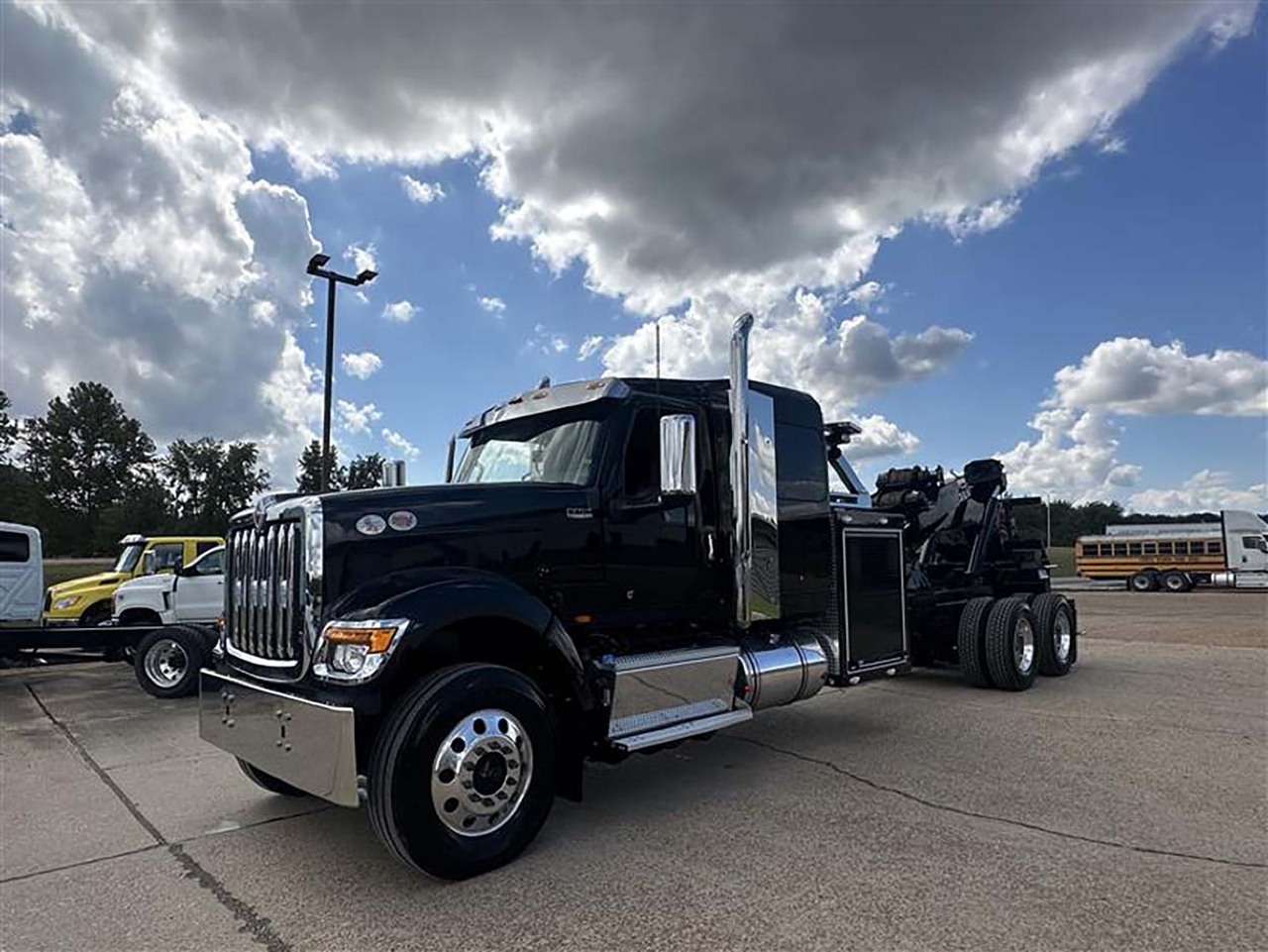 NEW 2025 INTERNATIONAL HX 520 WRECKER TRUCK #4006