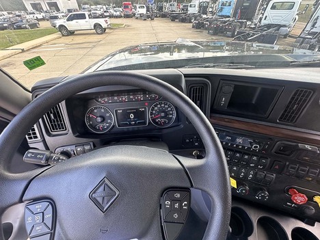 NEW 2025 INTERNATIONAL HX 520 WRECKER TRUCK #4006-16