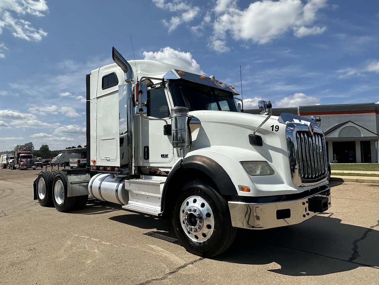 USED 2019 INTERNATIONAL HX 620 SLEEPER TRUCK #4023