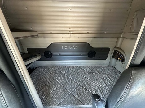 USED 2019 INTERNATIONAL HX 620 SLEEPER TRUCK #4023-12