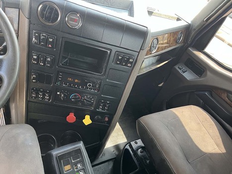 USED 2021 INTERNATIONAL HX DAYCAB TRUCK #4037-7