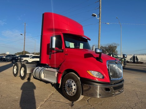 USED 2020 INTERNATIONAL LT 625 DAYCAB TRUCK #4038-1