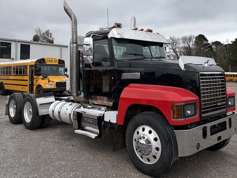 USED 2019 MACK P64T DAYCAB TRUCK #4039-5