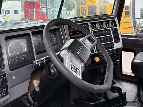 USED 2019 MACK P64T DAYCAB TRUCK #4039-7