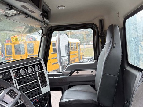USED 2019 MACK P64T DAYCAB TRUCK #4039-8