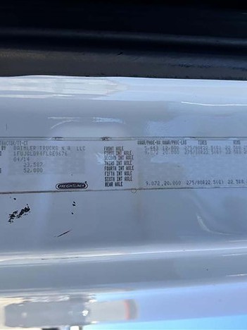 USED 2015 FREIGHTLINER CASCADIA 125 EVOLUTION SLEEPER TRUCK #4089-12