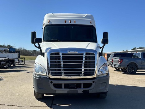 USED 2015 FREIGHTLINER CASCADIA 125 EVOLUTION SLEEPER TRUCK #4089-7
