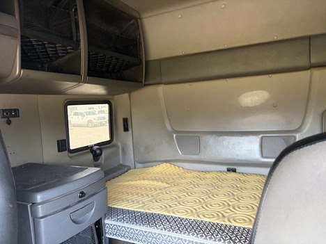 USED 2020 INTERNATIONAL LT 625 SLEEPER TRUCK #4112-6