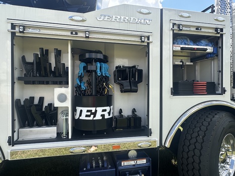 NEW 2025 KENWORTH T880 WRECKER TRUCK #4120-14