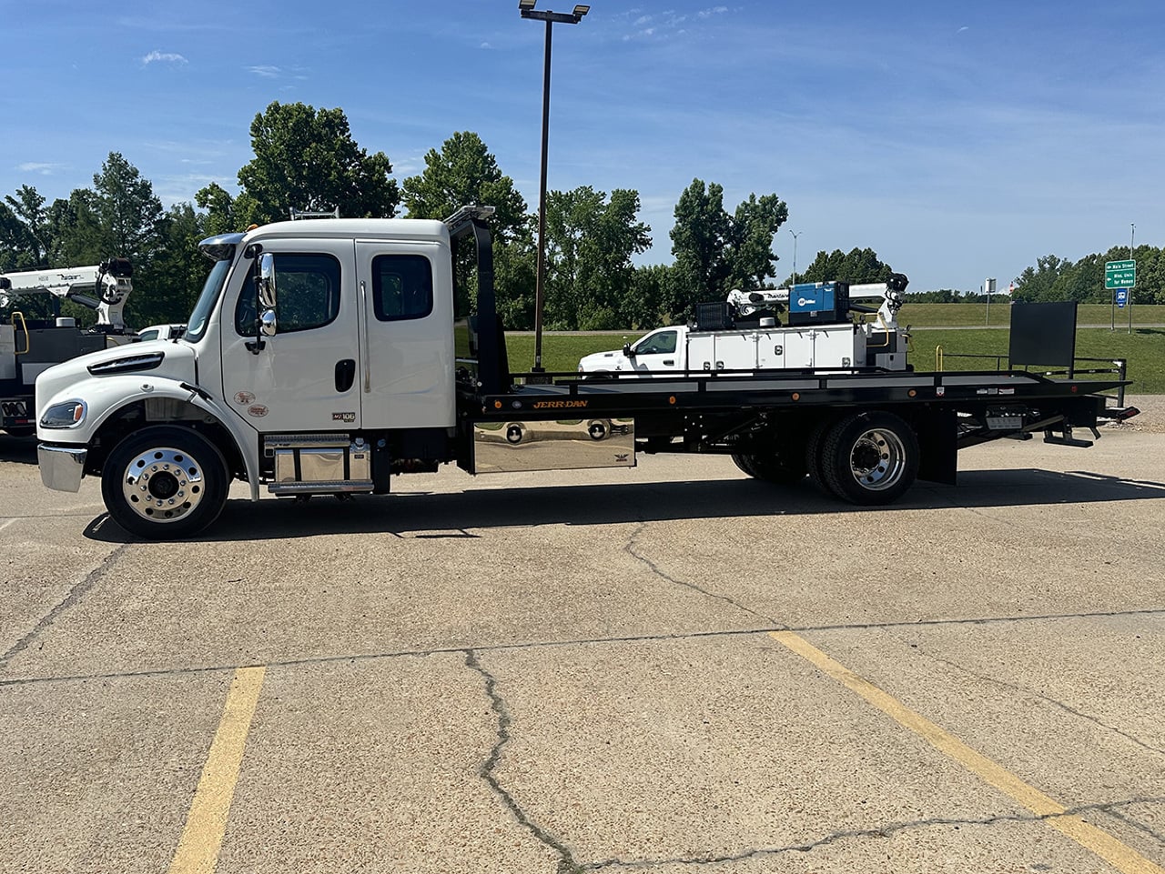 NEW 2027 FREIGHTLINER M2 106 ROLLBACK TOW TRUCK #4186