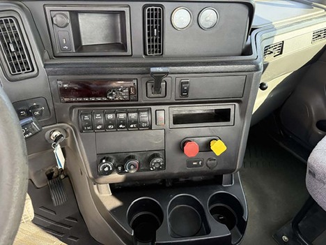 USED 2020 INTERNATIONAL LT 625 DAYCAB TRUCK #4239-11