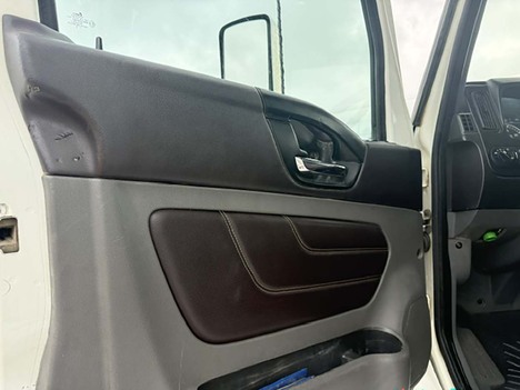 USED 2020 INTERNATIONAL LT 625 DAYCAB TRUCK #4260-10