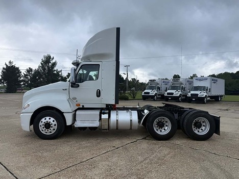 USED 2020 INTERNATIONAL LT 625 DAYCAB TRUCK #4260-2