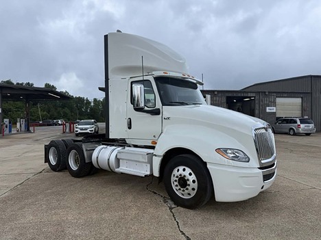 USED 2020 INTERNATIONAL LT 625 DAYCAB TRUCK #4260-8