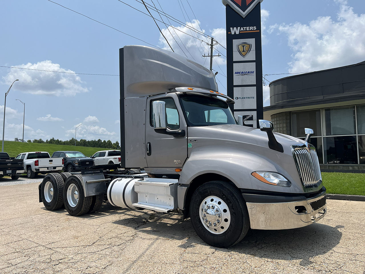 USED 2022 INTERNATIONAL LT 625 DAYCAB TRUCK #4286