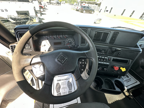 USED 2022 INTERNATIONAL LT 625 DAYCAB TRUCK #4329-12