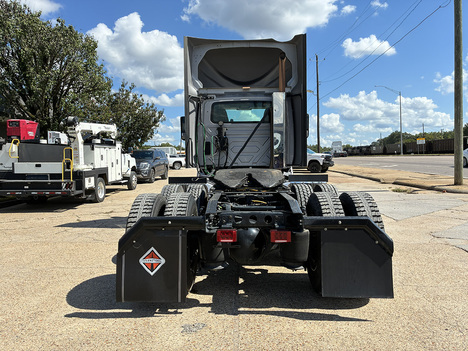 USED 2022 INTERNATIONAL LT 625 DAYCAB TRUCK #4334-5