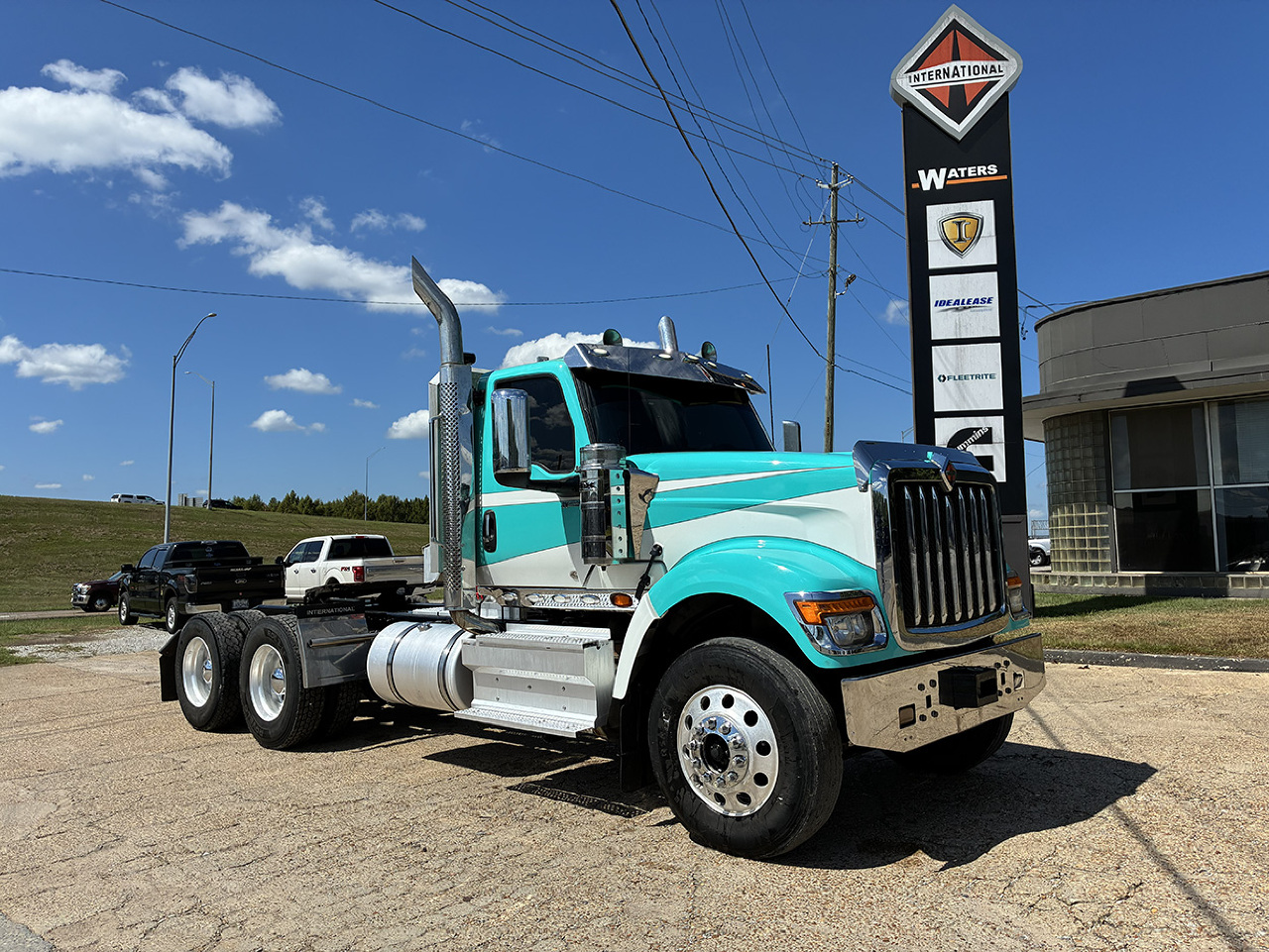 USED 2024 INTERNATIONAL HX 520 DAYCAB TRUCK #4335