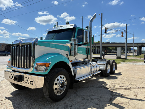 USED 2024 INTERNATIONAL HX 520 DAYCAB TRUCK #4335-3