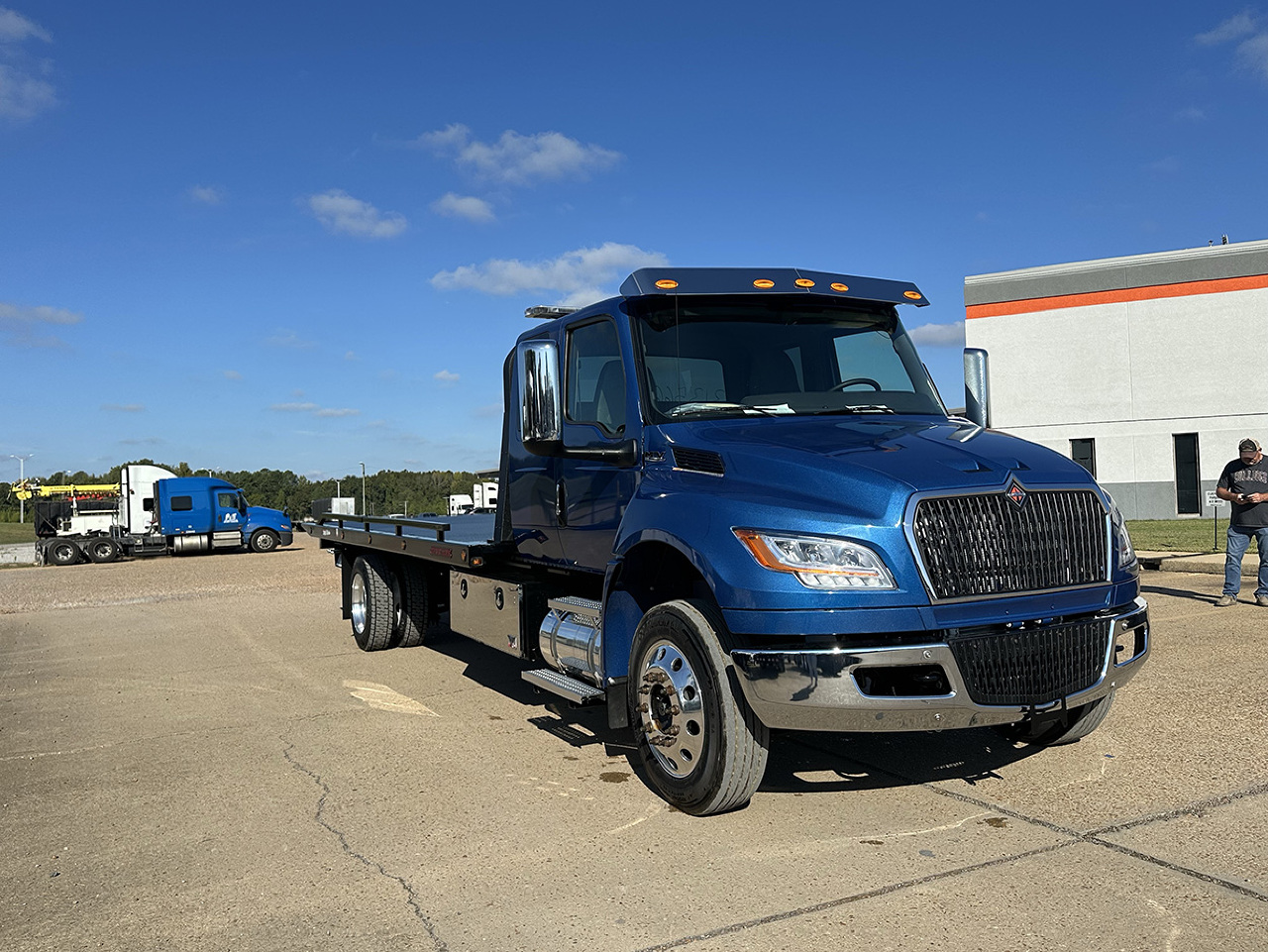 NEW 2026 INTERNATIONAL MV 607 ROLLBACK TOW TRUCK #4360