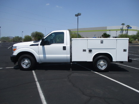 USED 2015 FORD F250 SERVICE - UTILITY TRUCK #2668-8