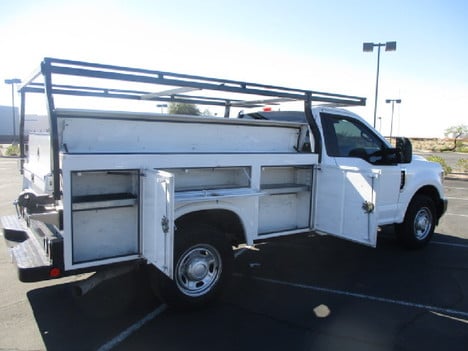 USED 2018 FORD F-250 SERVICE - UTILITY TRUCK #2766-10