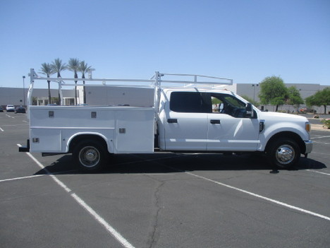 USED 2017 FORD F-350 SERVICE - UTILITY TRUCK #2826-6