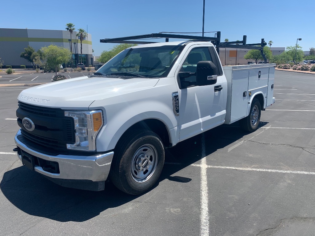 USED 2017 FORD F-250 SERVICE - UTILITY TRUCK #2831