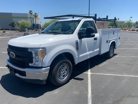 USED 2017 FORD F-250 SERVICE - UTILITY TRUCK #2831-1
