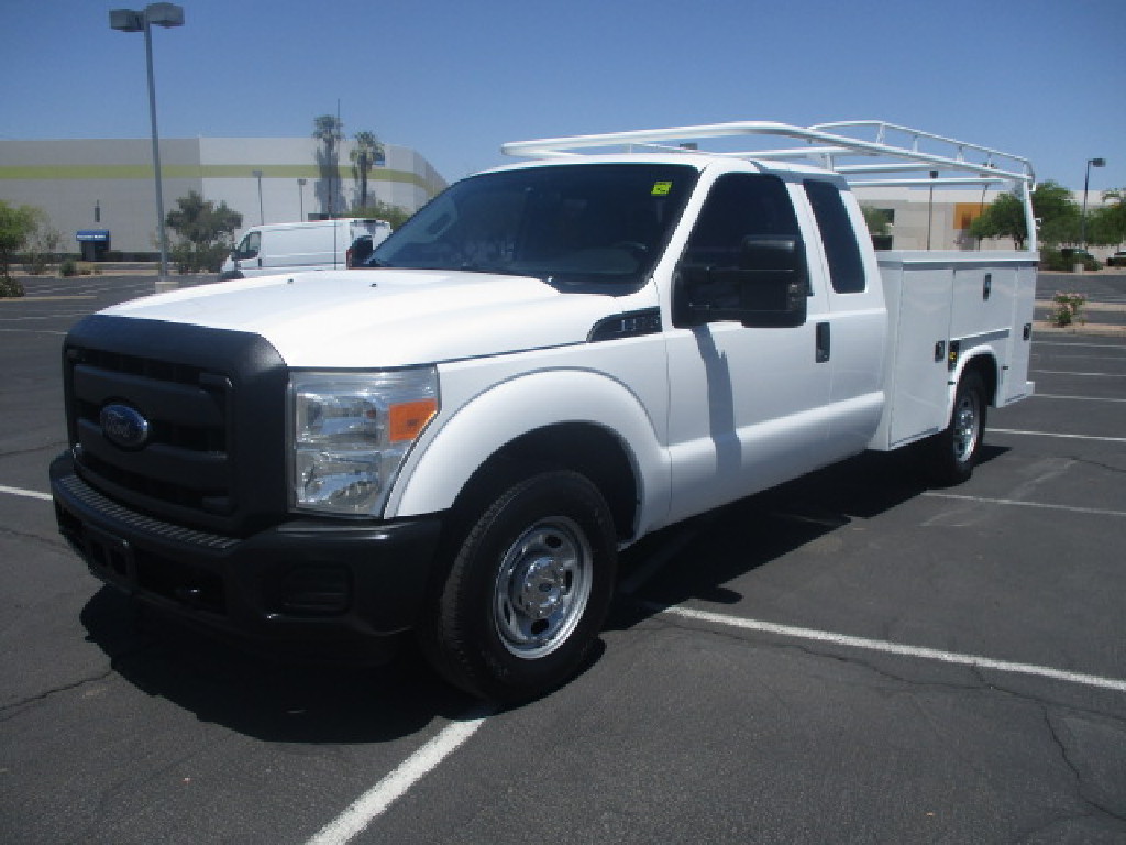 USED 2016 FORD F250 SERVICE - UTILITY TRUCK #2843