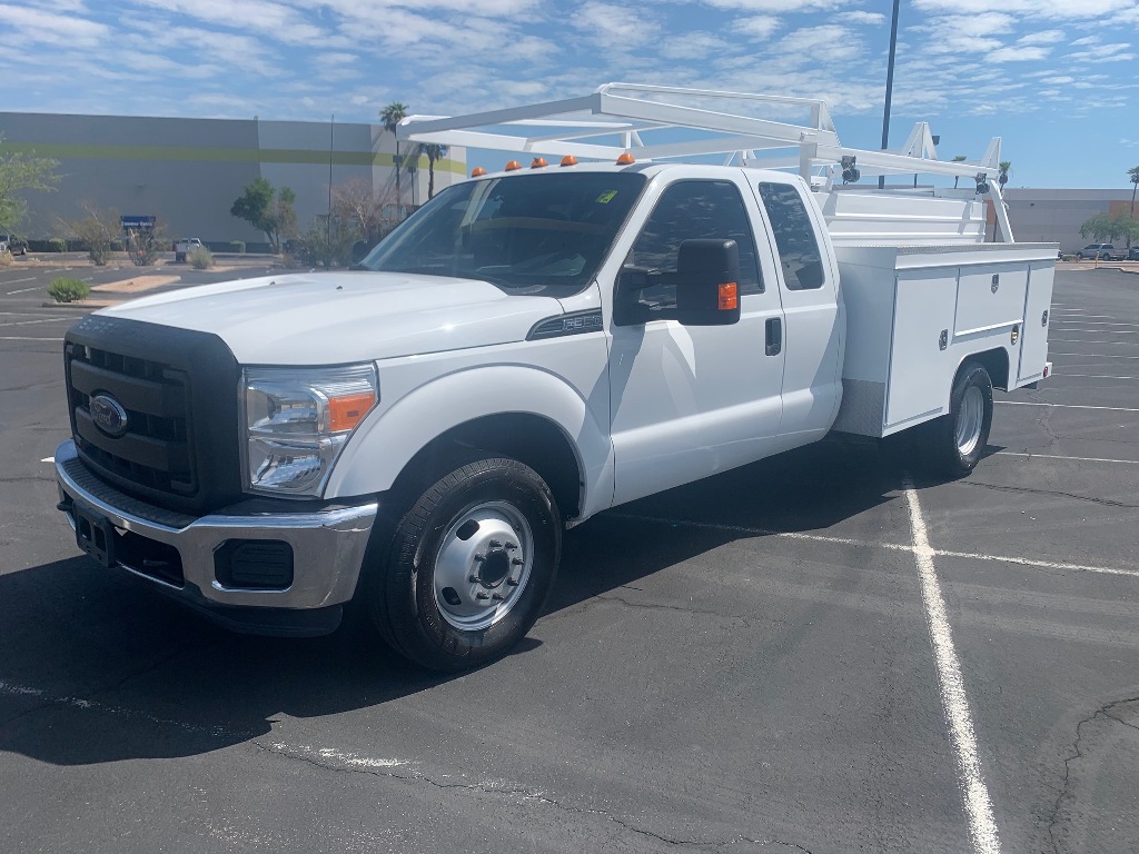 USED 2016 FORD F-350 SERVICE - UTILITY TRUCK #2914