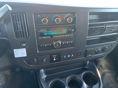 USED 2019 GMC SAVANA 3500 BOX VAN TRUCK #2980-16