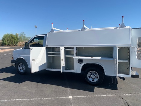 USED 2016 CHEVROLET EXPRESS G3500 SERVICE - UTILITY TRUCK #2989-10