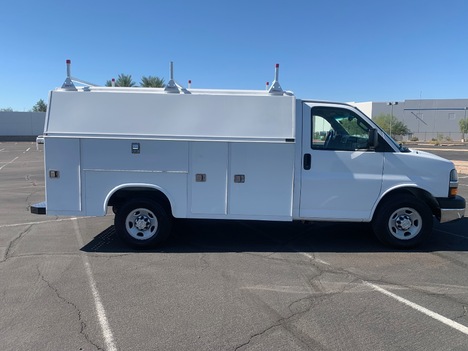 USED 2016 CHEVROLET EXPRESS G3500 SERVICE - UTILITY TRUCK #2989-6