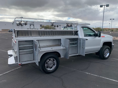 USED 2017 CHEVROLET SILVERADO 2500HD SERVICE - UTILITY TRUCK #3006-8