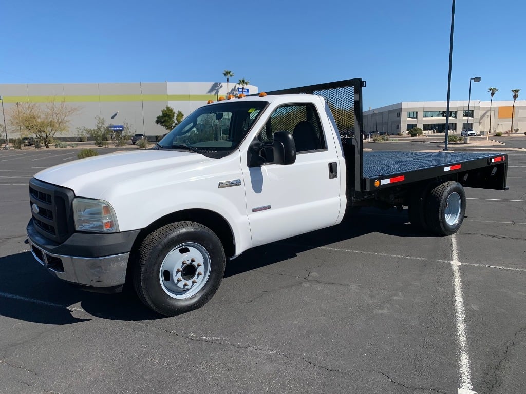 USED 2006 FORD F350 FLATBED TRUCK #3012