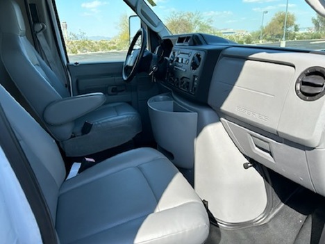 USED 2015 FORD E450 SERVICE - UTILITY TRUCK #3030-25