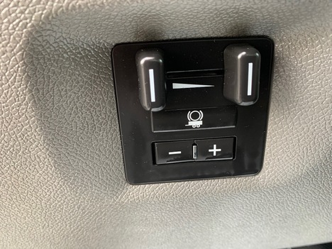 USED 2013 CHEVROLET SILVERADO 3500HD DUMP TRUCK #3038-21