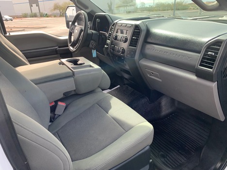 USED 2017 FORD F250 SERVICE - UTILITY TRUCK #3039-15