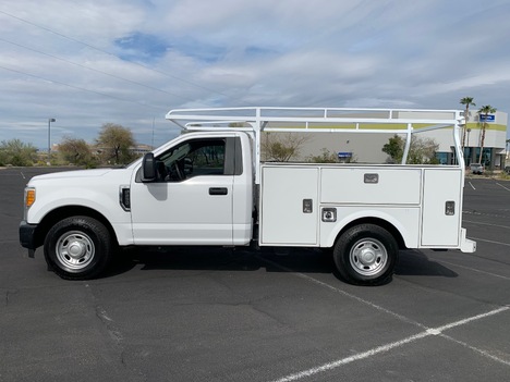 USED 2017 FORD F250 SERVICE - UTILITY TRUCK #3039-2