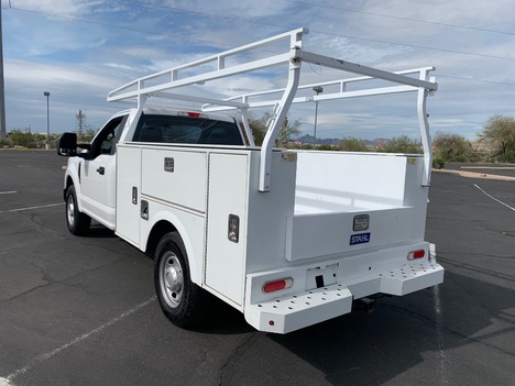 USED 2017 FORD F250 SERVICE - UTILITY TRUCK #3039-3
