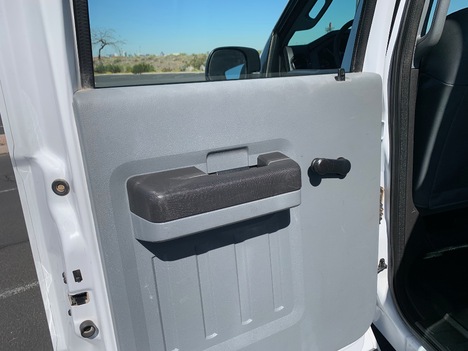 USED 2015 FORD F-250 SERVICE - UTILITY TRUCK #3054-19