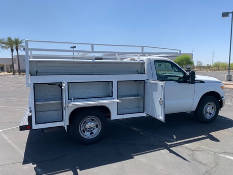 USED 2015 FORD F250 SERVICE - UTILITY TRUCK #3067-8