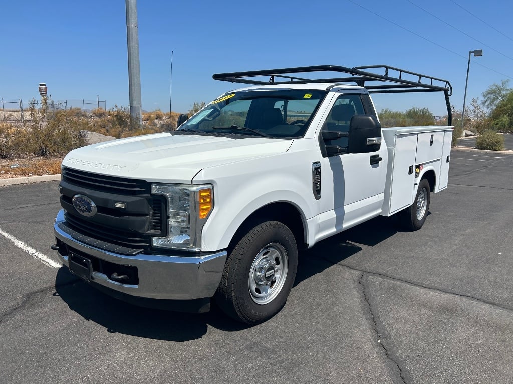 USED 2017 FORD F250 SERVICE - UTILITY TRUCK #3072