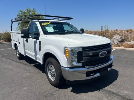 USED 2017 FORD F250 SERVICE - UTILITY TRUCK #3072-3