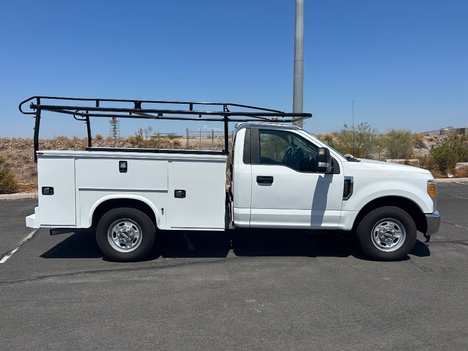 USED 2017 FORD F250 SERVICE - UTILITY TRUCK #3072-4