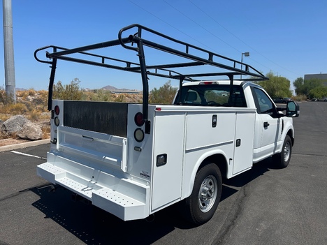 USED 2017 FORD F250 SERVICE - UTILITY TRUCK #3072-7