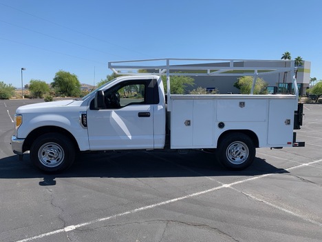USED 2017 FORD F250 SERVICE - UTILITY TRUCK #3088-2
