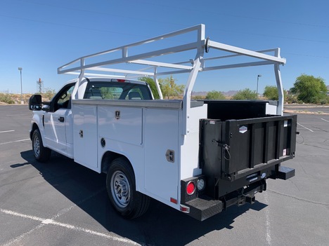 USED 2017 FORD F250 SERVICE - UTILITY TRUCK #3088-3