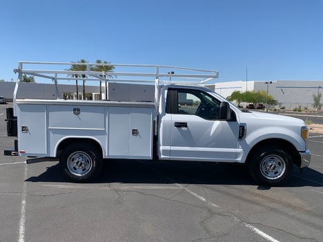 USED 2017 FORD F250 SERVICE - UTILITY TRUCK #3088-8